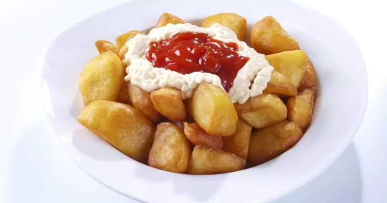 Quick and Easy Patatas Bravas: Ready in 30 Minutes!