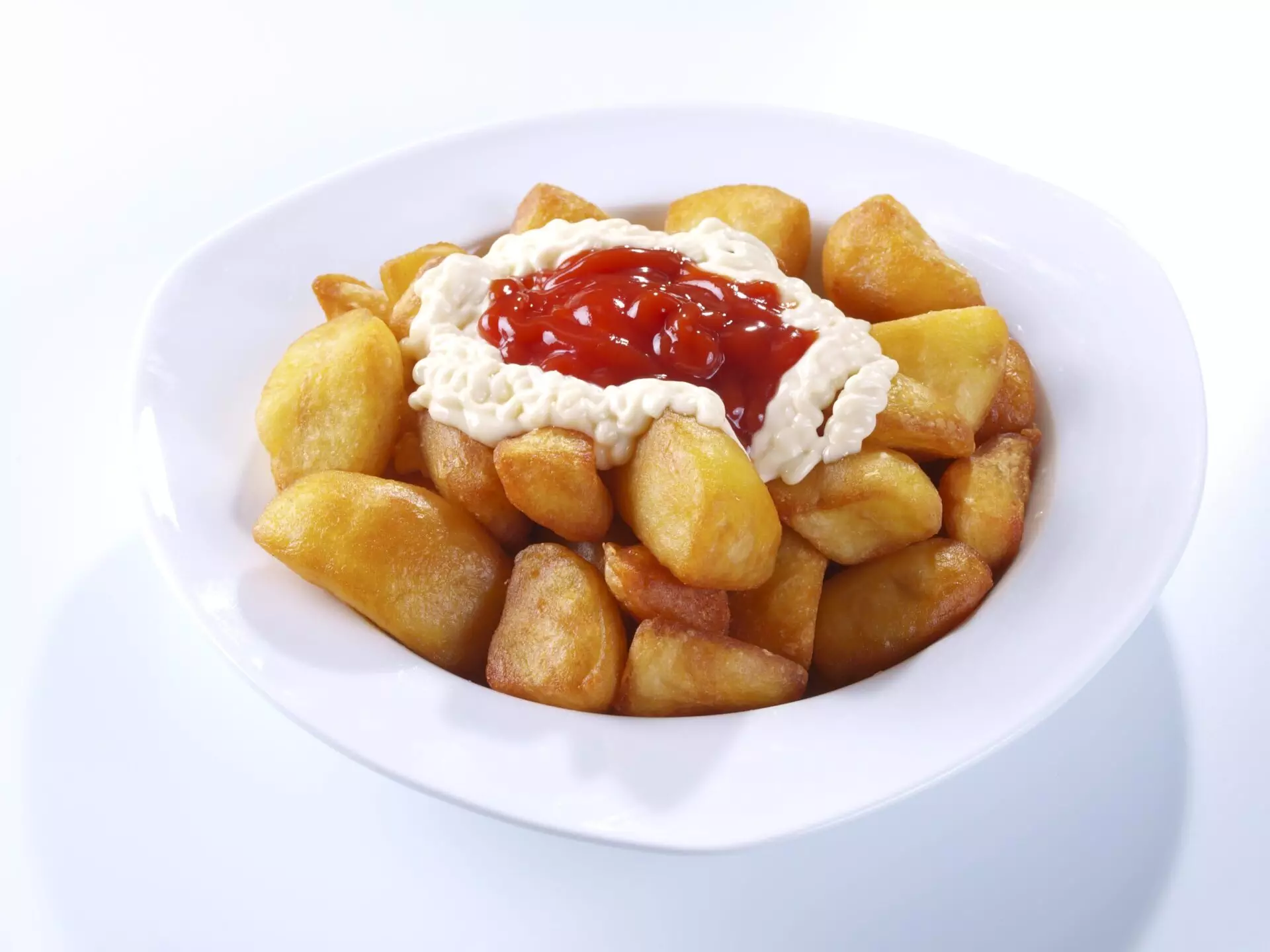 Quick and Easy Patatas Bravas: Ready in 30 Minutes!