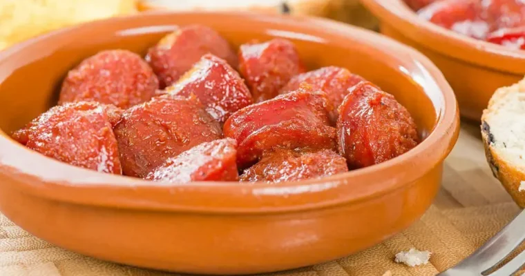 Chorizo a la Sidra: A Symphony of Flavors